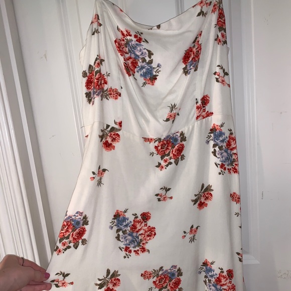 White Flora Minidress - Picture 2 of 4